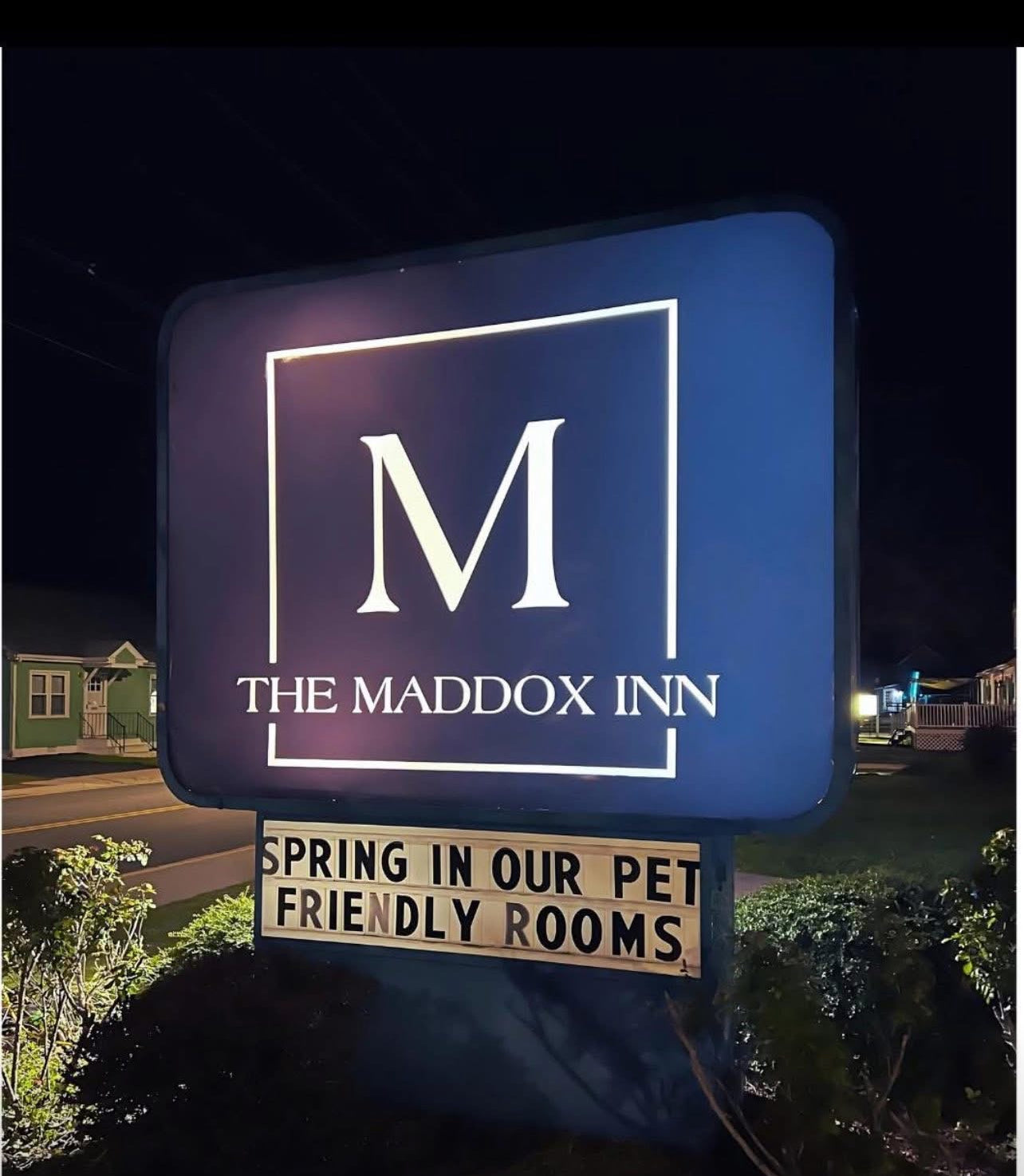 Business and Storefront Signs