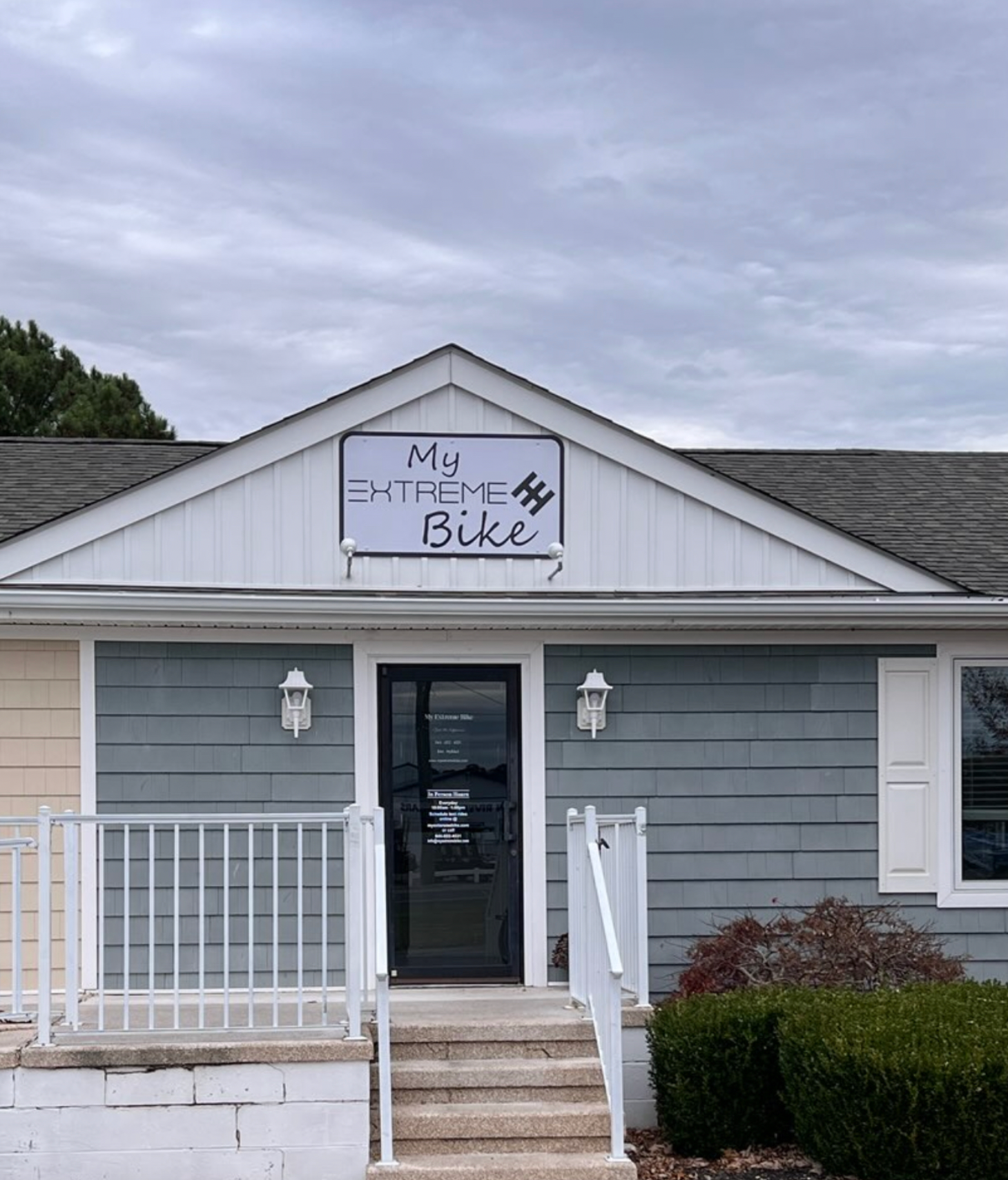 Business and Storefront Signs